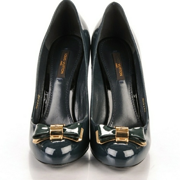 Shoe - Picture 2 of 7